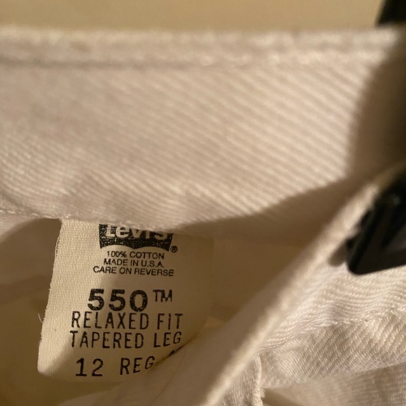 Levi’s Distressed 550 Jeans - Picture 3 of 7